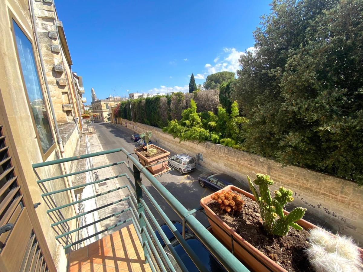 Appartamento Casa Chiara, Roof Terrace, 100M To The Historical Center Lecce Esterno foto