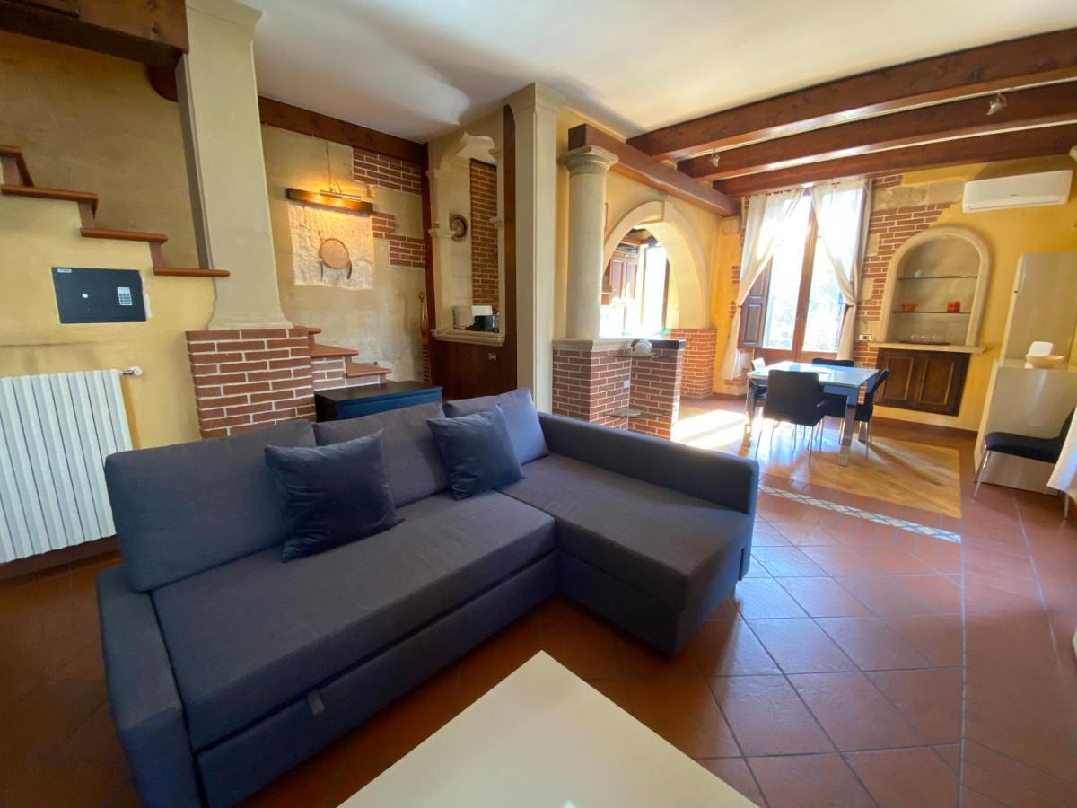 Appartamento Casa Chiara, Roof Terrace, 100M To The Historical Center Lecce Esterno foto
